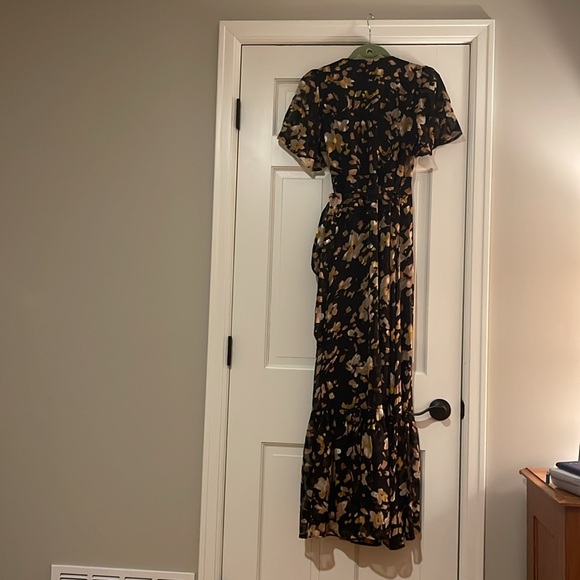 LULUs Lean On Me Black Mutli Print Wrap Maxi Dress size medium - Picture 3 of 4